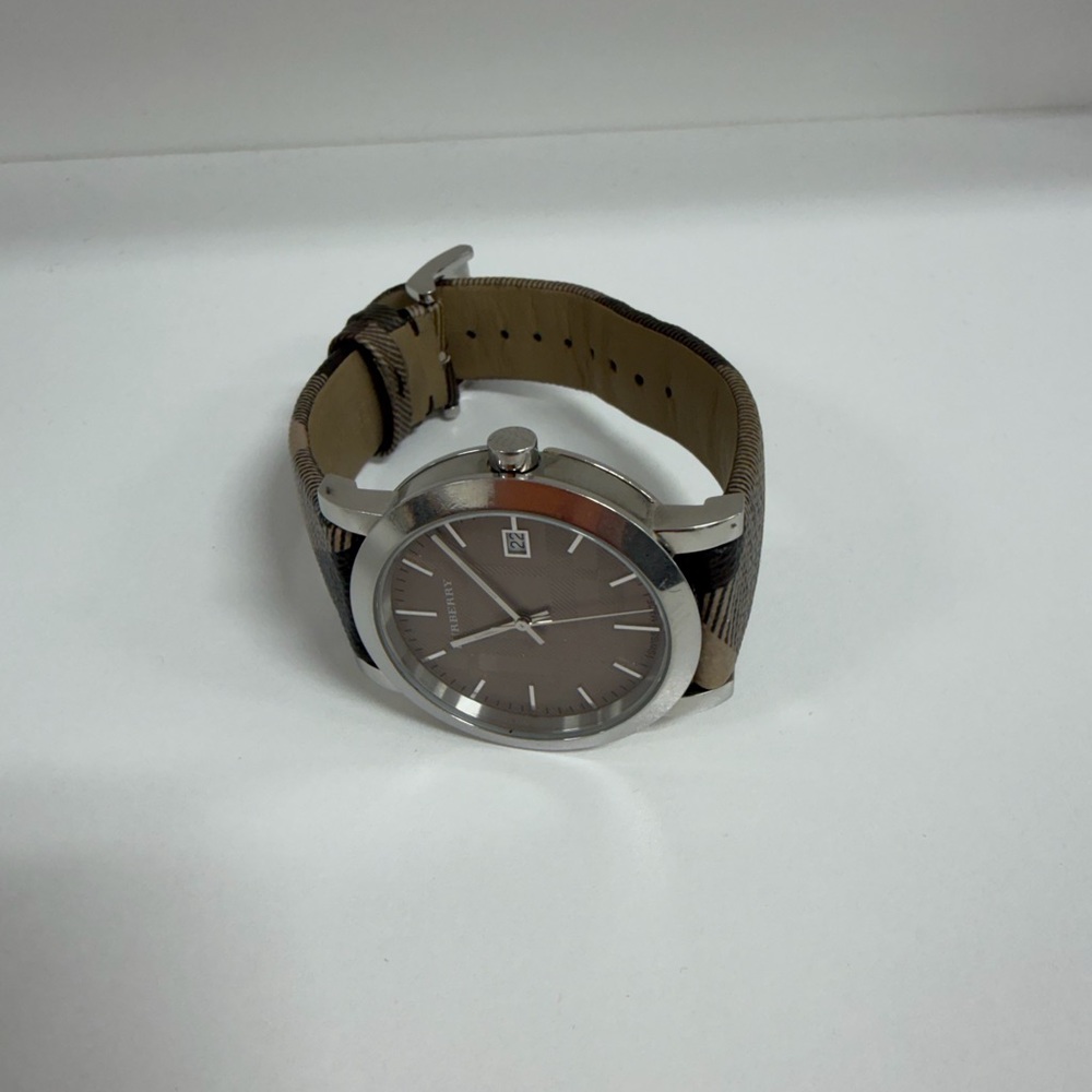Authentic Burberry Classic Check Plaid Strap Watch Silver Tone Date Swiss Style - Picture 12 of 14